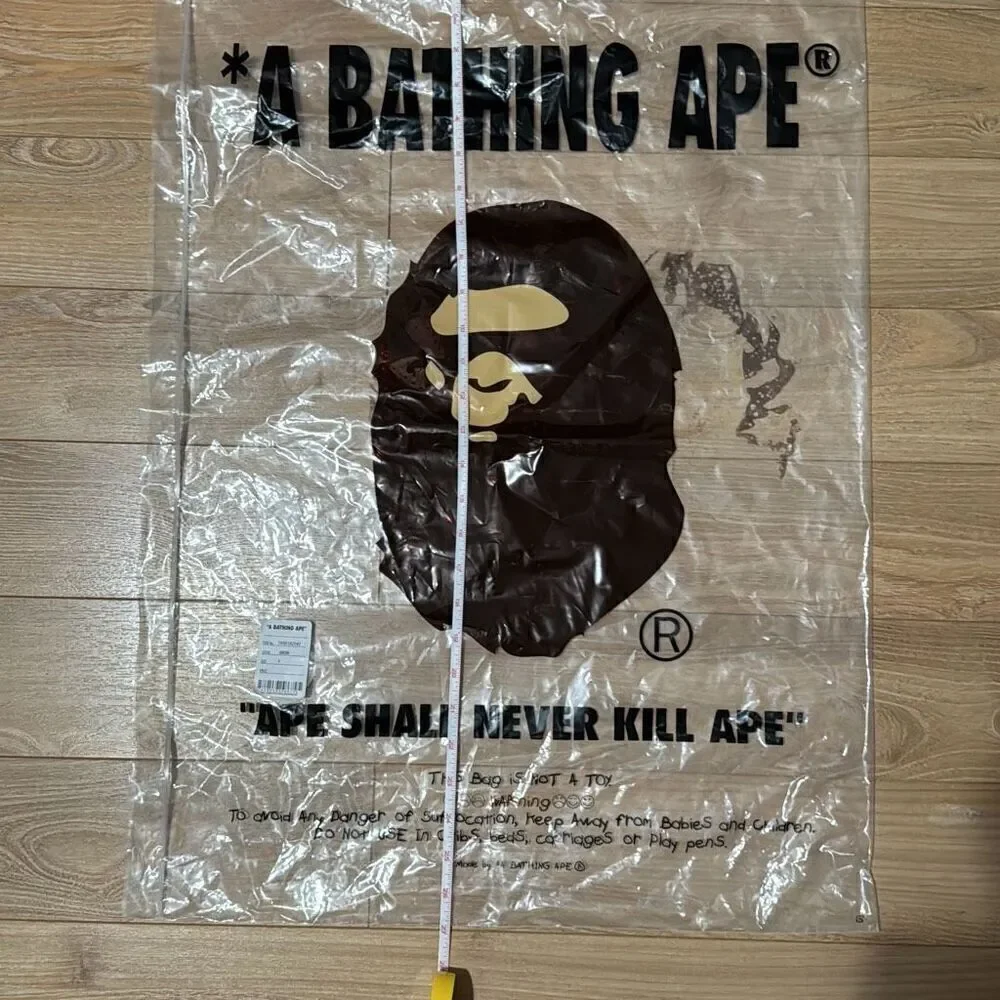 ‎A bathing ape plastic